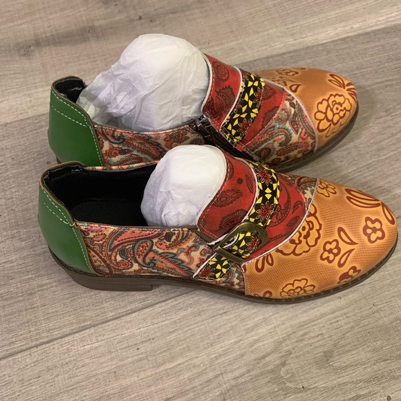 Retro style multicolor never worn Socofy boots. - Picture 4 of 4